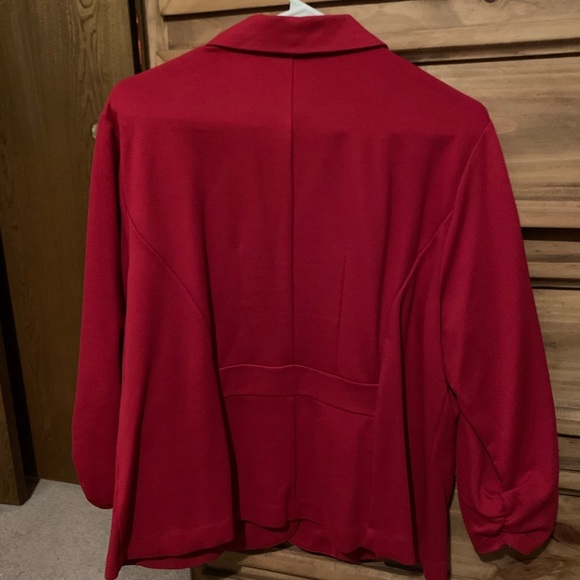 Blazer - Picture 4 of 5